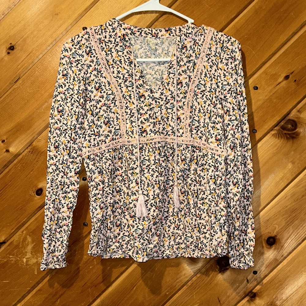 Size small blouse jacket sweater bundle!! - image 8